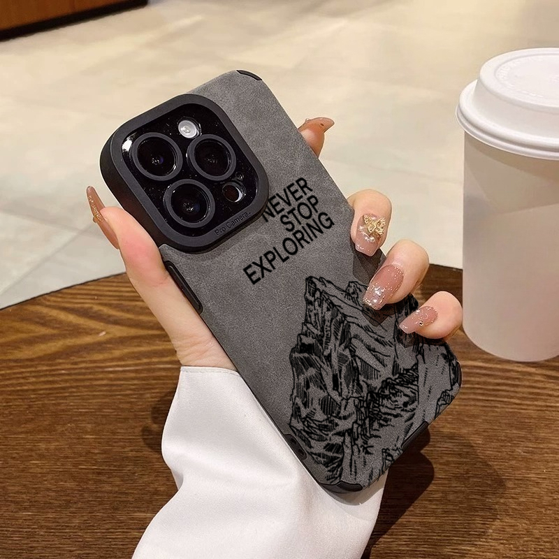 Phone Accessories To Sell - 패셔너블한 탐험을 멈추지 않는 아이폰 16