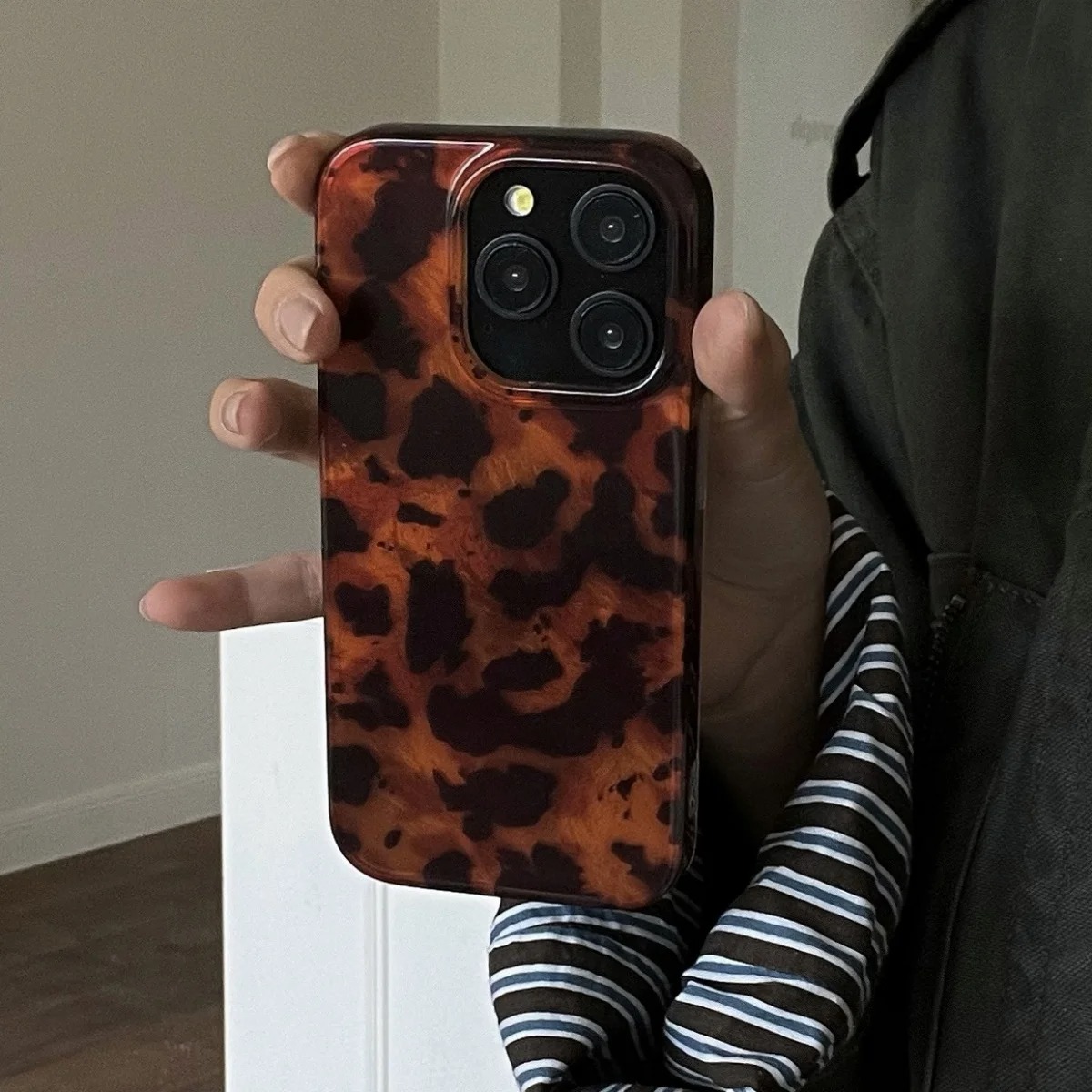 레트로 앰버 텍스처 레이저 폰 케이스 (아이폰 16,  - Phone Accessories To Sell 리뷰 및 가격